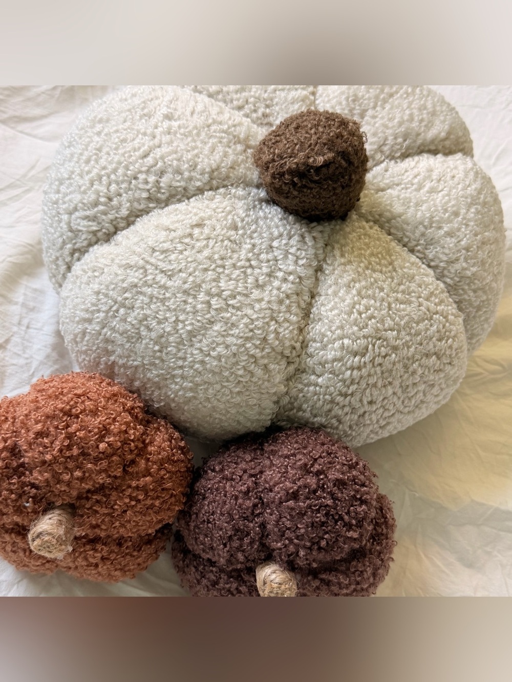 Brand New Plush Sherpa Fabric Beige Brown Pumpkin Trio Halloween Fall Home Decor - Picture 3 of 11